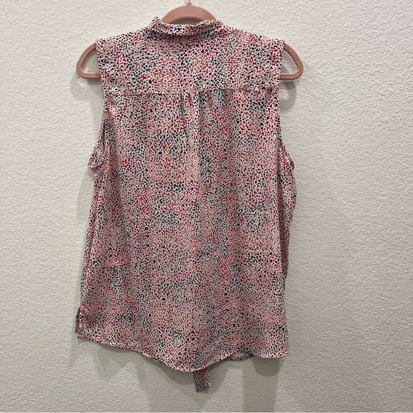 Jones & Company, Jones New York sleeveless white with blue and pink dot, blouse - Picture 4 of 8